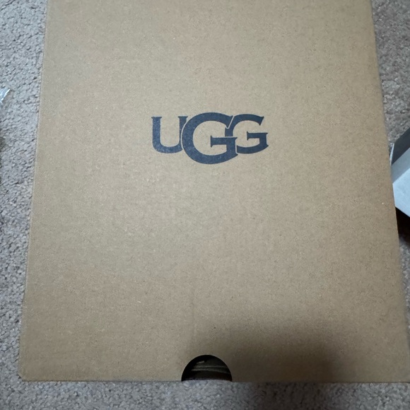 Ugg Ansley parc womens, Use only one time look like new. - Picture 11 of 11
